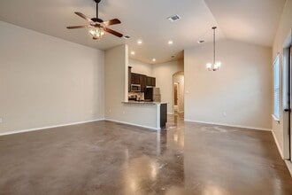 246 Joanne Lp in Buda, TX - Building Photo - Building Photo