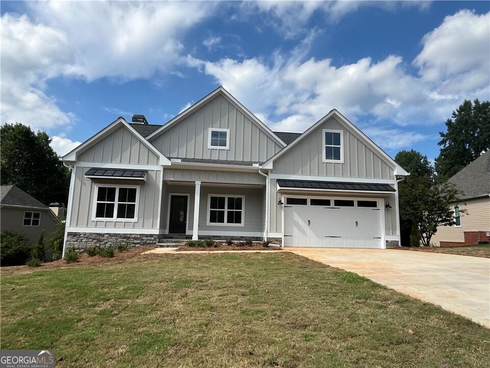 6522 Wauka View Dr in Clermont, GA - Building Photo