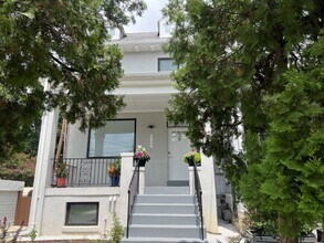 439 Hamilton St NW in Washington, DC - Building Photo - Building Photo