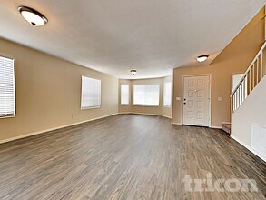 8668 W Hubbell St in Phoenix, AZ - Foto de edificio - Building Photo