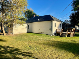 1001 N Cleveland Ave in Fergus Falls, MN - Foto de edificio - Building Photo