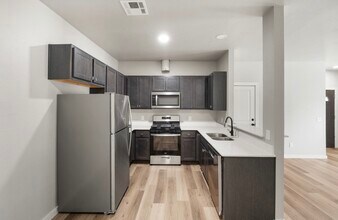 5130 Brooke Rd in Tuttle, OK - Building Photo - Building Photo