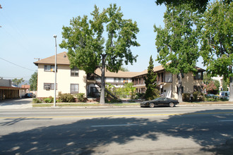 Kathrine Apartments in Glendale, CA - Building Photo - Building Photo