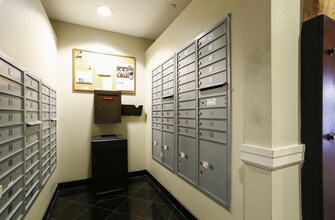 Dennison Bishop in Framingham, MA - Foto de edificio - Interior Photo