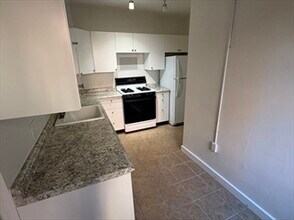 21 Chauncy St, Unit 31 in Cambridge, MA - Building Photo - Building Photo