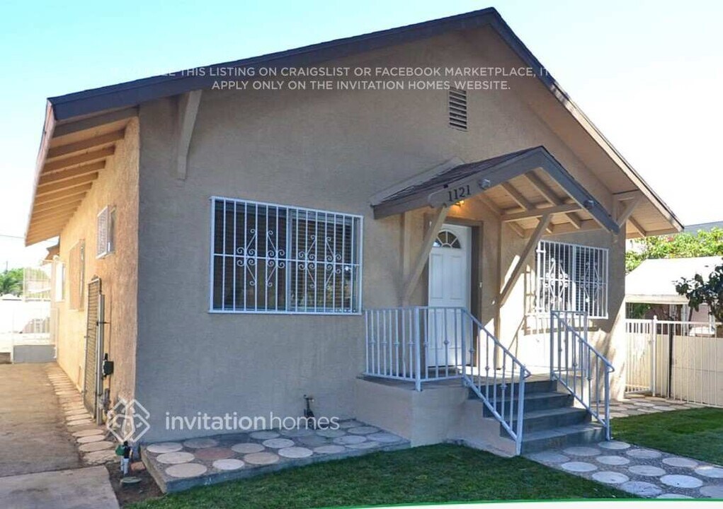 1121 56th St in Los Angeles, CA - Building Photo