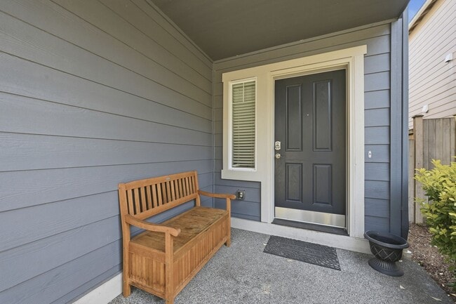 1229 92nd Ave NE in Lake Stevens, WA - Building Photo - Building Photo