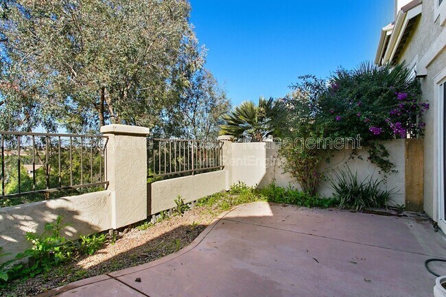 9477 Questa Pointe in San Diego, CA - Building Photo - Building Photo