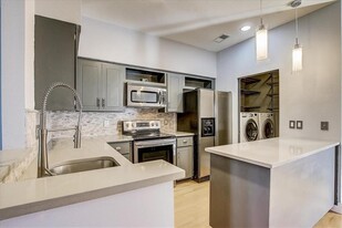 1307 Kinney Ave in Austin, TX - Building Photo