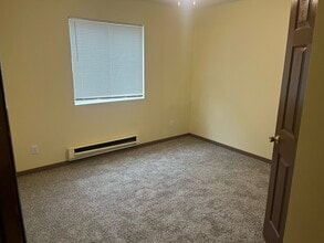 1010 5th Ave S, Unit 2 in La crosse, WI - Building Photo - Building Photo