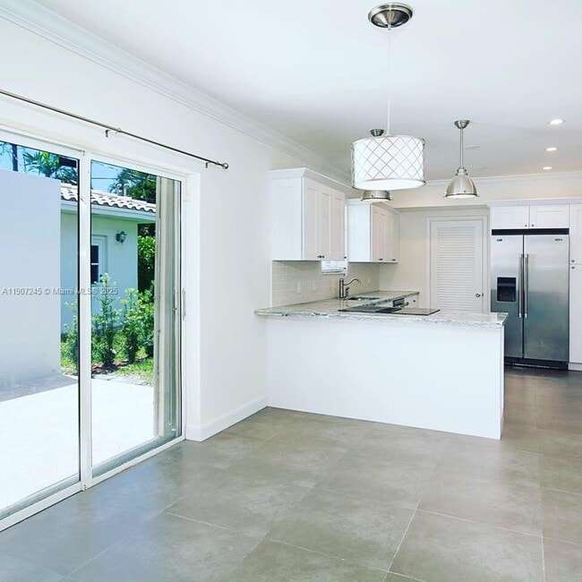 property at 1126 Cotorro Ave