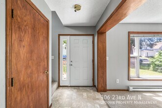 306 N 23rd Ave in Minneapolis, MN - Building Photo - Building Photo