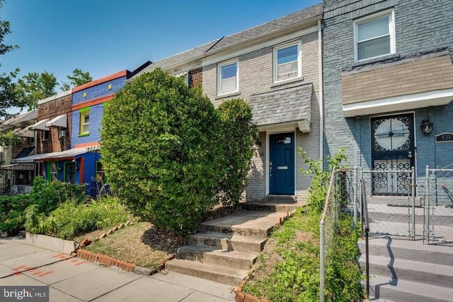 property at 436 20th St NE