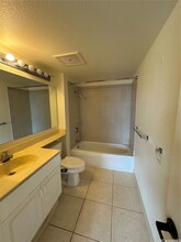 3075 Ala Poha Pl in Honolulu, HI - Building Photo - Building Photo