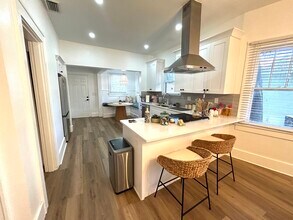 2527 Highland St S in St. Petersburg, FL - Building Photo - Building Photo