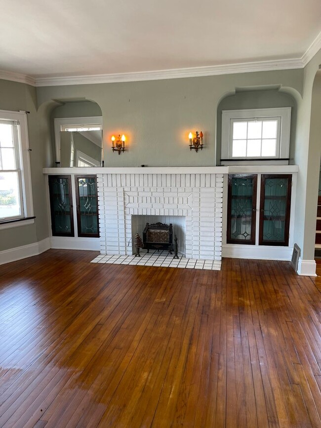 3290 E 146th St in Cleveland, OH - Building Photo - Building Photo