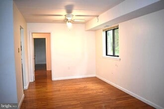 125 Clubhouse Dr SW in Leesburg, VA - Building Photo - Building Photo
