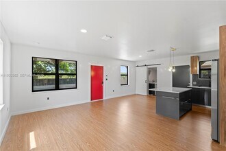 1745 NW 151st St in Opa Locka, FL - Building Photo - Building Photo