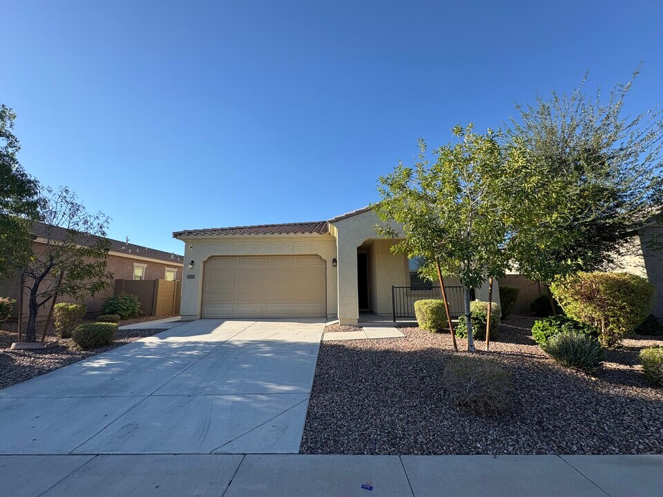 652 S 202nd Dr in Buckeye, AZ - Building Photo