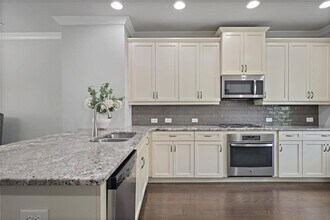 1097 Township Square in Alpharetta, GA - Building Photo - Building Photo