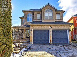 12 Bilberry Crescent in Richmond Hill, ON - Building Photo - Building Photo