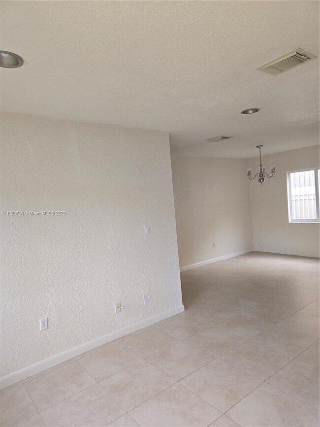 97 NE 59th Terrace in Miami, FL - Building Photo - Building Photo