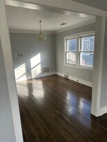 5715 N Keystone Ave, Unit 2 in Chicago, IL - Building Photo