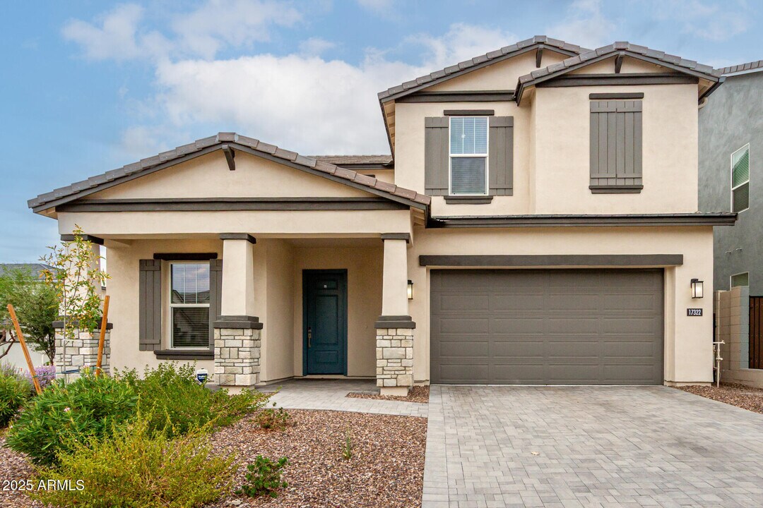 17322 N 51st St in Scottsdale, AZ - Building Photo