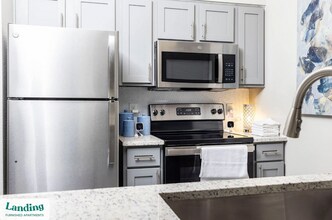 11139 Culebra Rd in San Antonio, TX - Foto de edificio - Building Photo