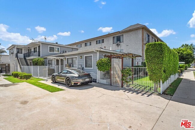 1657 Colby Ave in Los Angeles, CA - Building Photo - Building Photo