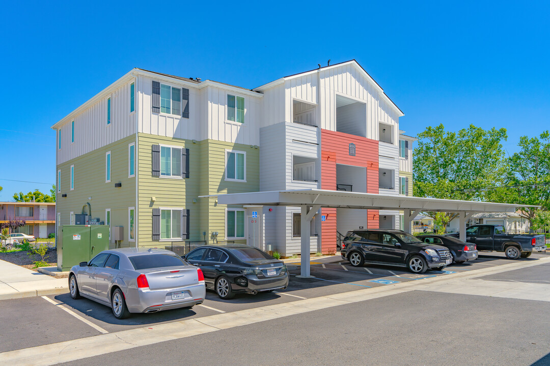 East Lake Apartments in Marysville, CA - Building Photo