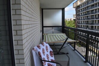 60 Longwood Ave, Unit 605 in Brookline, MA - Building Photo - Building Photo