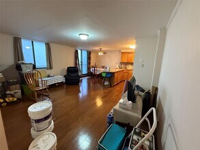 136-17 Maple Ave in Queens, NY - Building Photo - Building Photo