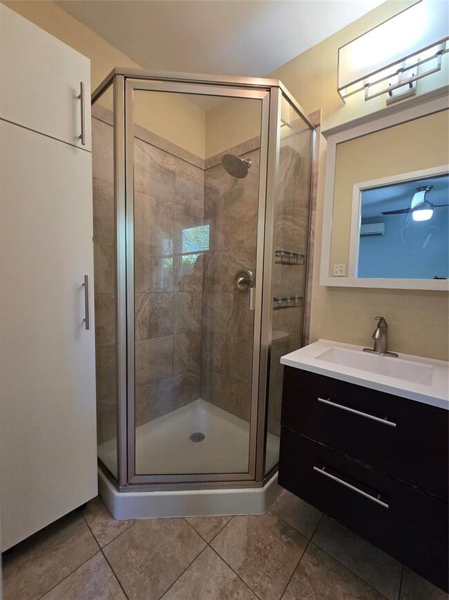 8801 Slayton Dr in Austin, TX - Building Photo - Building Photo