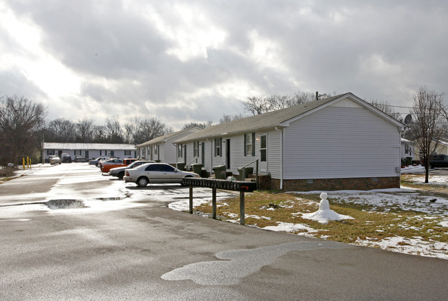 Leeville Apartments in Lebanon, TN - Foto de edificio - Building Photo