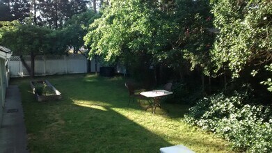 76 Alida St in Ashland, OR - Building Photo - Building Photo