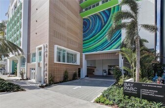 1756 N Bayshore Dr, Unit 38G in Miami, FL - Building Photo - Building Photo