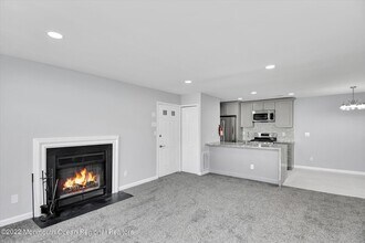 16 Ayres Ct in East Brunswick, NJ - Building Photo - Building Photo