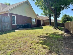 1977 Milbrey St in Memphis, TN - Building Photo - Building Photo