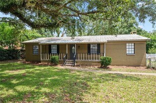 312 Norton Ave in Saraland, AL - Building Photo
