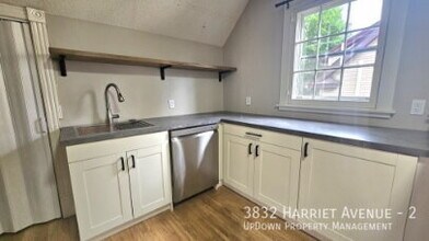 3832 Harriet Ave-Unit -2 in Minneapolis, MN - Building Photo - Building Photo