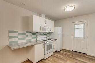 1245 W 4th St in Tempe, AZ - Foto de edificio - Building Photo