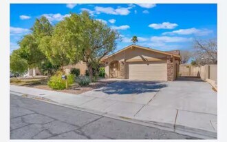 2608 Yardley St in Las Vegas, NV - Building Photo