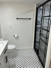 1040 Hatch St in Cincinnati, OH - Building Photo - Building Photo