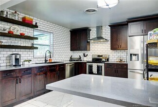905 SE Flamingo Ave in Stuart, FL - Building Photo - Building Photo