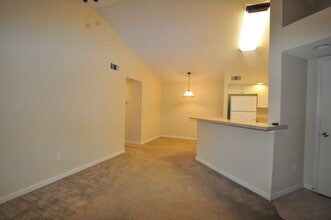 4658 Commander Dr in Orlando, FL - Building Photo - Building Photo