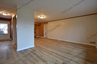 16 S Hammes Ave in Joliet, IL - Foto de edificio - Building Photo