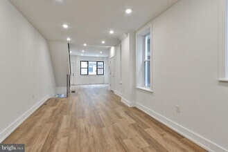 1828 S 5th St in Philadelphia, PA - Building Photo - Building Photo