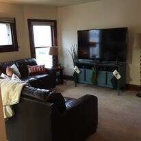 306 E New York Ave, Unit Upper Unit in Oshkosh, WI - Building Photo
