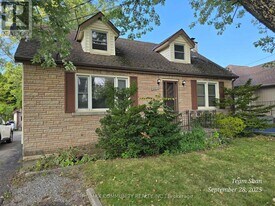 6023 Montrose Rd in Niagara Falls, ON - Building Photo